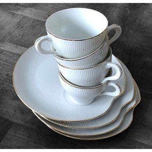 Rossini (Japan) "Snow White" 4 Snack Plates and 4 Cups (Set of Four)